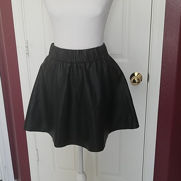 Club Monaco Dresses & Skirts - Club Monaco leather look Size 4 Club Monaco Dresses & Skirts - Club Monaco leather look Size 4